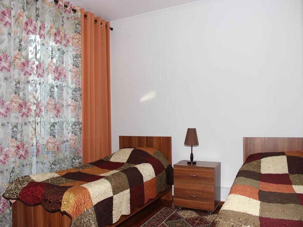 Отели типа «постель и завтрак» Sweet House Guest house Каракол-51