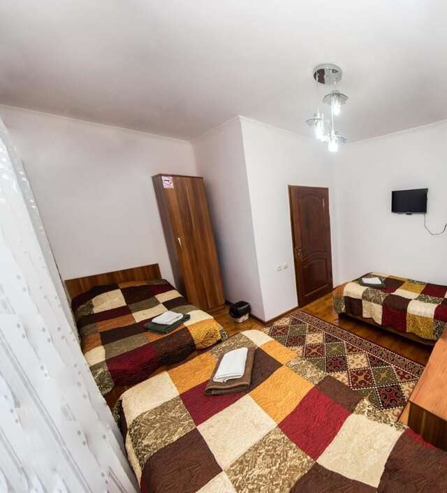 Отели типа «постель и завтрак» Sweet House Guest house Каракол-23