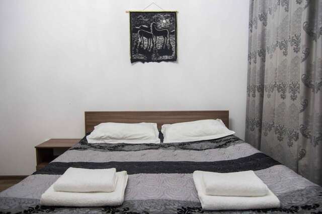 Отели типа «постель и завтрак» Sweet House Guest house Каракол-26